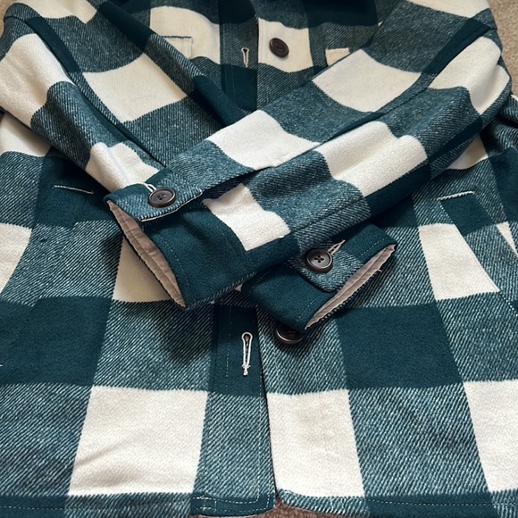 Gap Shacket - Picture 5 of 5